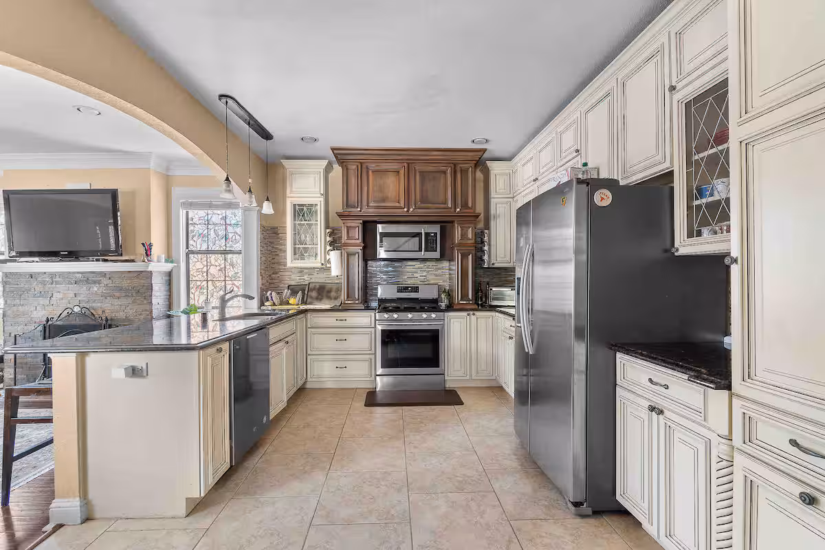 Yellow House vacation rental photo 1