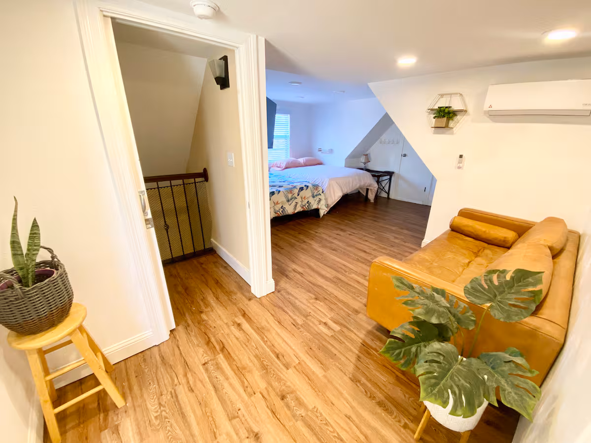 Yellow House vacation rental photo 16